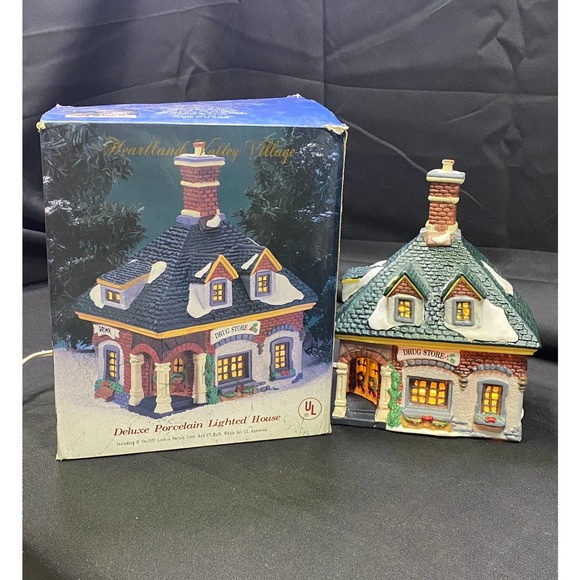 9785 - Heartland Valley Village "Deluxe Porcelain Lighted House" Very Pretty! - Picture 5 of 5